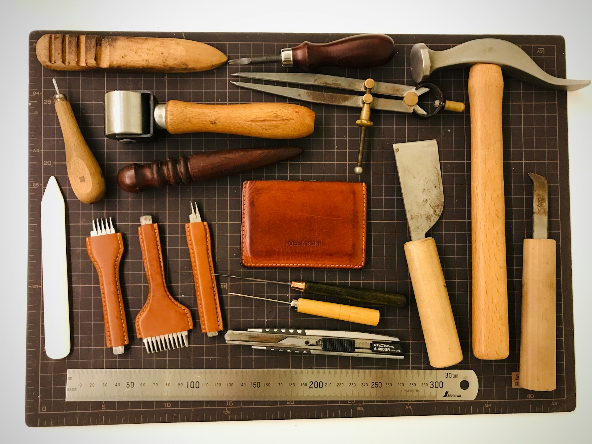 leather crafting tools